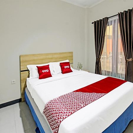Oyo 91617 Hotel Mutiara Lombok Zewnętrze zdjęcie