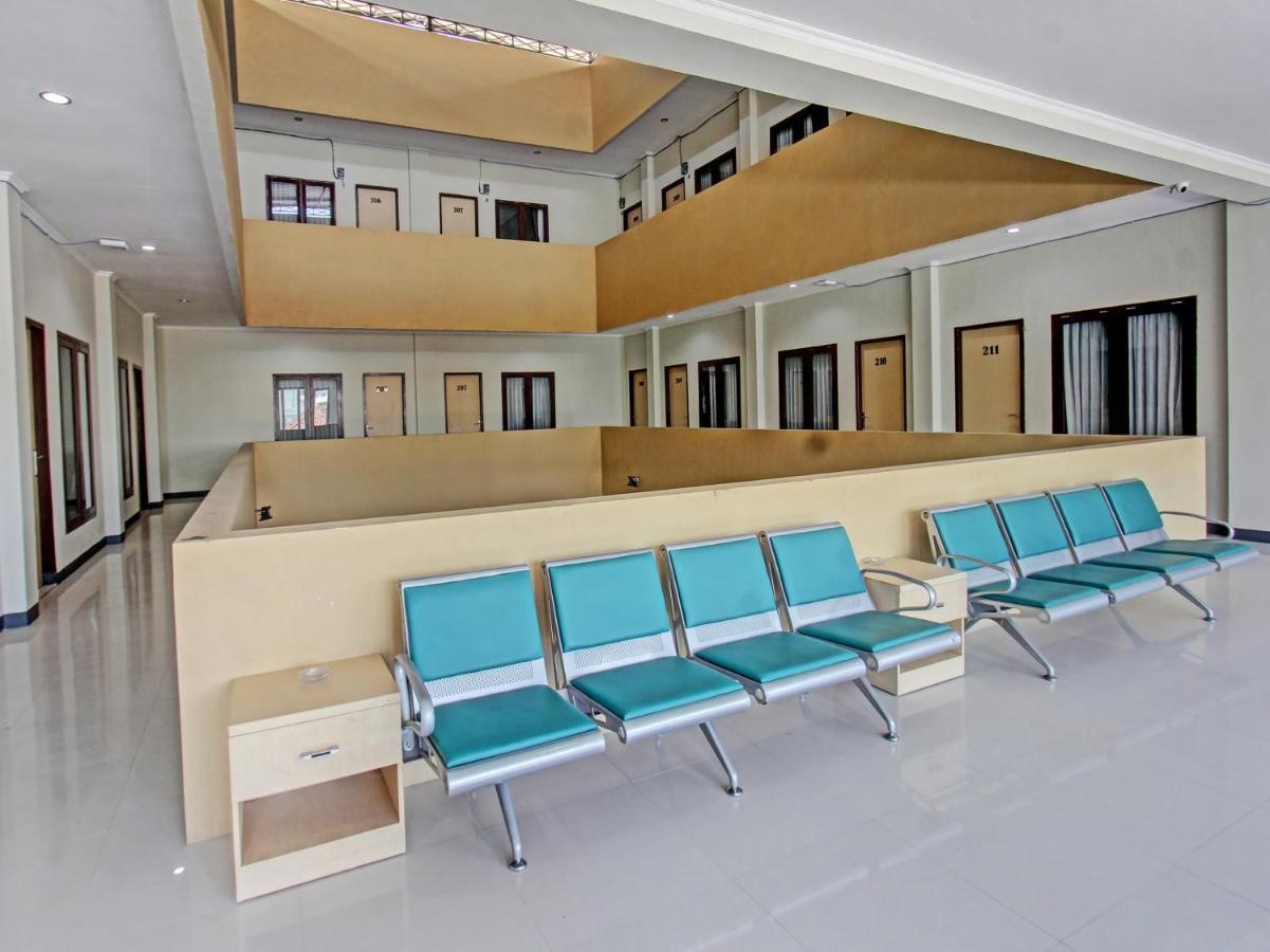 Oyo 91617 Hotel Mutiara Lombok Zewnętrze zdjęcie